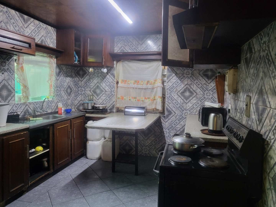 3 Bedroom Property for Sale in Charlesville Western Cape